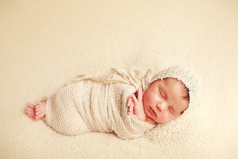 Ritratto neonato, book fotografico neonato, book fotografico bambini Milano, book fotografico bambini Torino, book fotografico neonato Varese, servizio fotografico neonati, servizio fotografico neonato